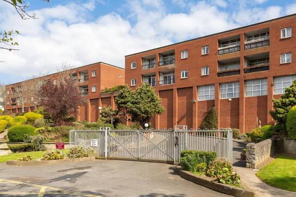 What sold for about €315,000 in Dublin and Clare