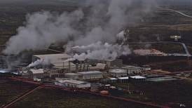 Risk of volcanic eruption in Iceland remains high despite decrease in seismic activity