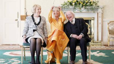 Artist Pauline Bewick presented with award at Áras an Uachtaráin