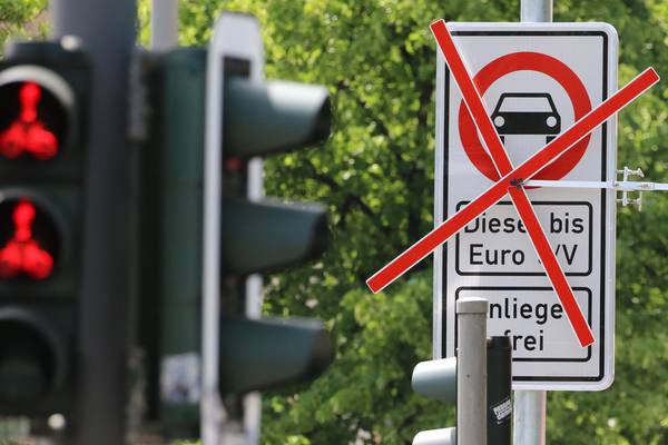 Hamburg becomes first German city to ban old diesel vehicles