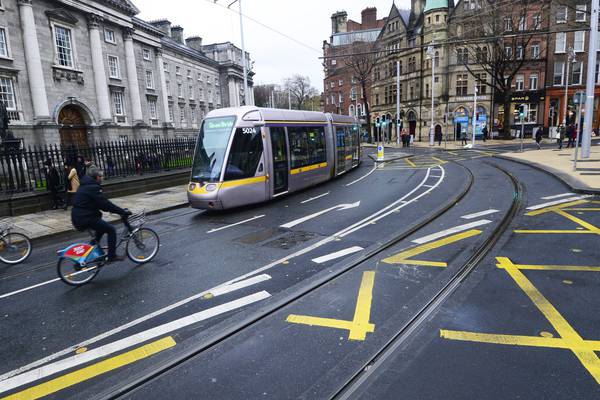 College Green traffic free plaza will not be redesigned