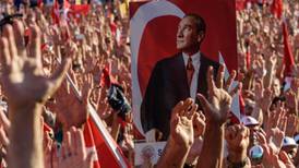 Erdogan’s crackdown leaves Turkey’s opposition torn