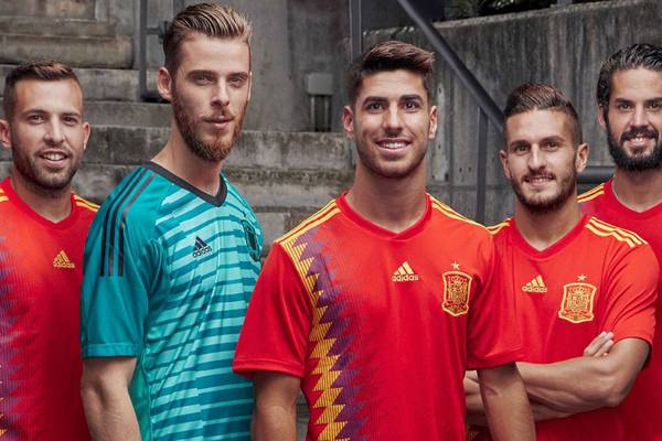 New ‘republican’ football shirt has Spanish conservatives crying foul