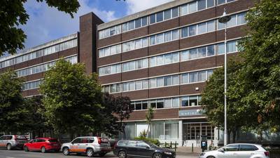 Clanwilliam offices near canal for €23m