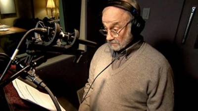 Voice of Hollywood movie trailers Hal Douglas dies