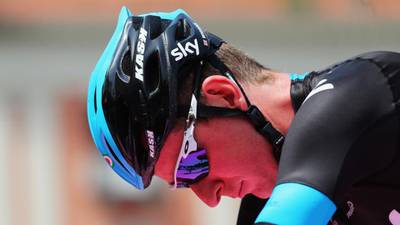Wiggins loses ground as Italians lead them home in Giro