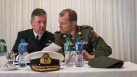 Head of Defence Forces seeks to address commission directly over pay