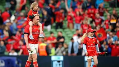 ‘Old man Earlsy’ relishes Munster’s notable victory over provincial rivals Leinster