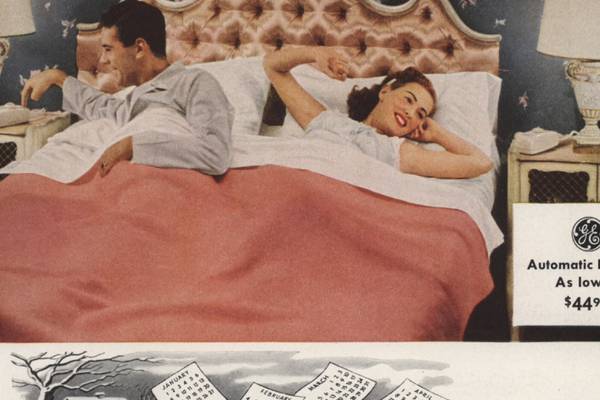 Design Moment: Electric blanket, 1930s