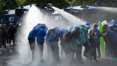 G20 protests: police request reinforcements after 160 officers injured