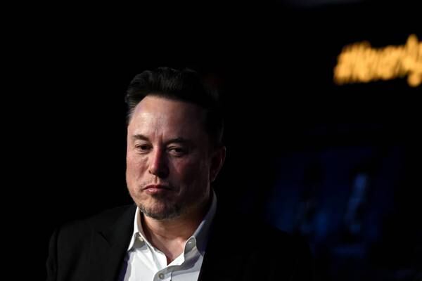 Former Twitter executives sue Elon Musk in $128m severance dispute