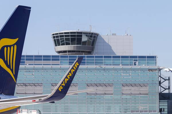 Ryanair and trade union Fórsa clash over pay increase offer