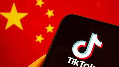 Government employees told to remove TikTok from work devices