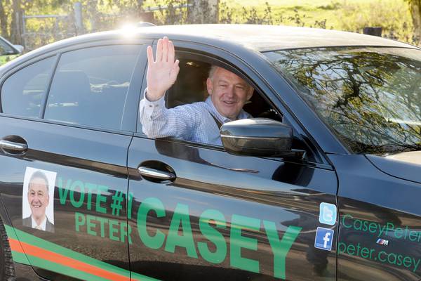 Peter Casey considers withdrawing from Áras race after Traveller comments