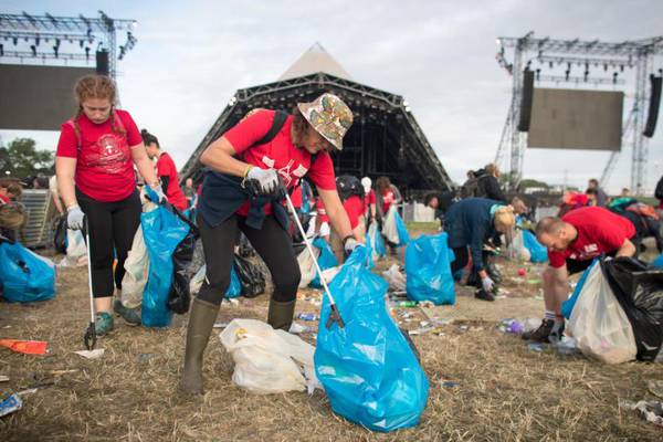Glastonbury bans plastic bottles for 200,000 festivalgoers