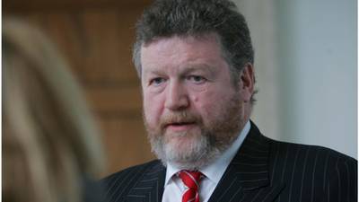 Reilly praised for holding fast  against tobacco industry