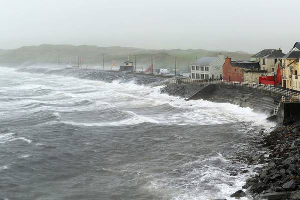 Storm Gareth: Met Éireann warns of strong gusts and risk of flooding