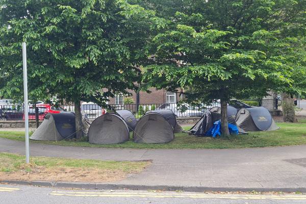 Migrants set up new camp in Ballsbridge following Grand Canal clearance