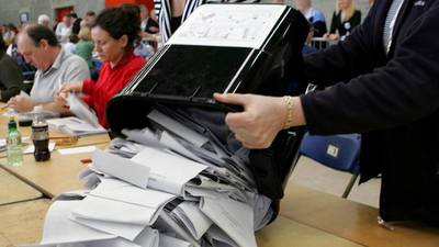 Class-based voting gap narrows, figures show