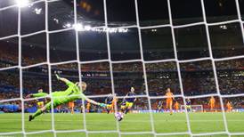 Groenen strike puts Netherlands into World Cup final