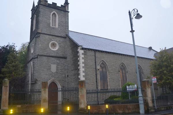 Vandals urinate and defecate in Protestant church in Derry