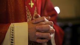 Bishops should direct that all Christmas Masses be online, says priest