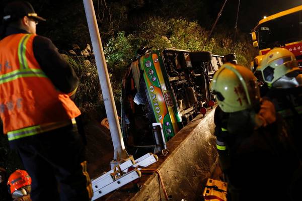 Taiwan tour bus   ‘flips over’ leaving 32 dead
