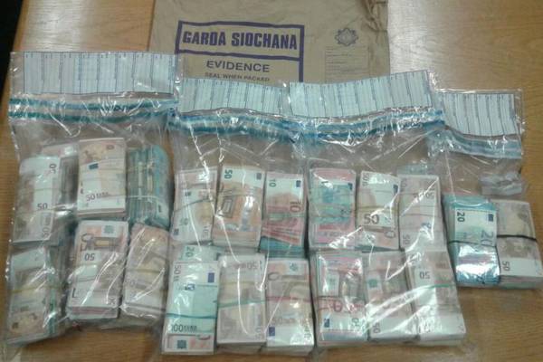 Two arrested and €300,000 seized in Kinahan-linked investigation
