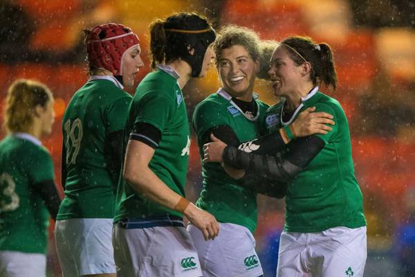 Jenny Murphy’s last-ditch try helps Ireland dodge bullet
