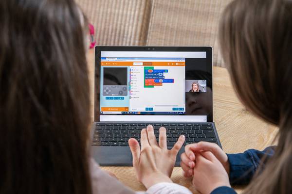 Microsoft starts online seminars for DreamSpace students
