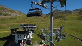 Coronavirus: Austrian government sued over outbreak at ski resort
