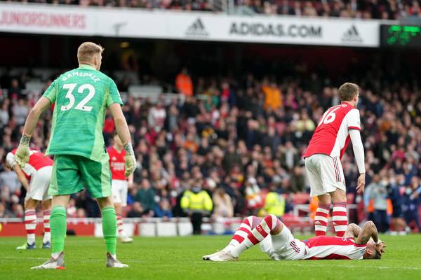 Man City leave it late to break Arsenal hearts