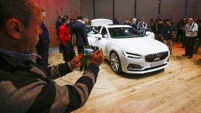 Detroit motor show finds unsure footing in Middle America