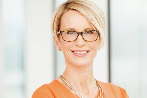 Glaxo to pay first woman boss 25% less than male predecessor
