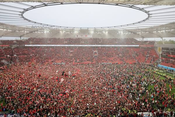 Bayer Leverkusen secure maiden Bundesliga title with 5-0 win over Bremen