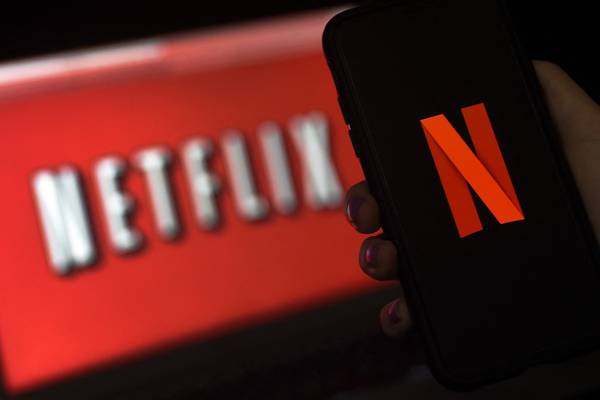 Netflix misses subscriber target and offers weak forecast