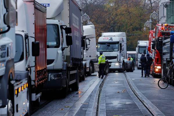 ‘I’ve never seen diesel prices this high’ - Dublin traffic disrupted by trucker protest