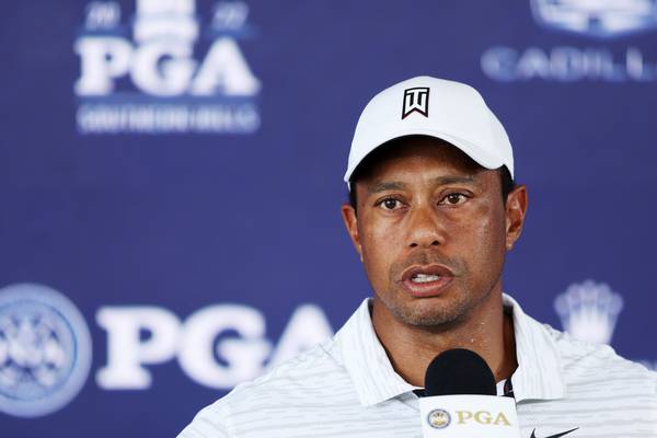 Tiger Woods backs PGA Tour and criticises Mickelson’s comments