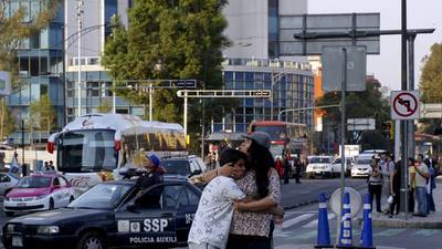 Mexico earthquake cuts power while two die in helicopter crash