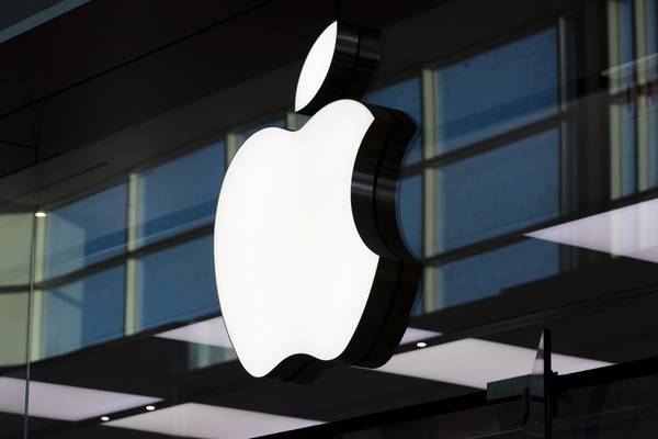 Ireland ‘blindingly accepted’ Apple tax plan, EU commission says