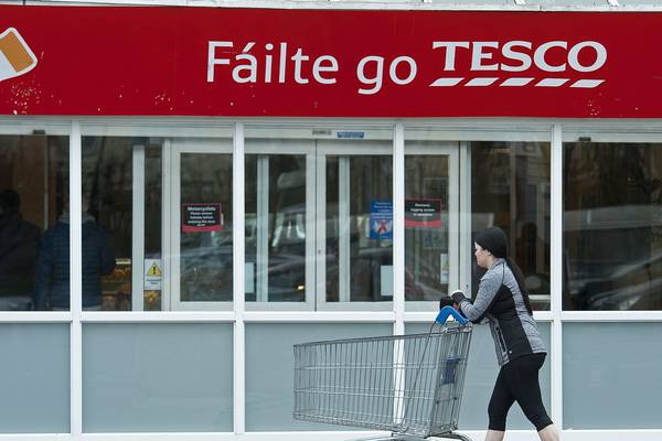 Tesco threatens to fire  workers who picketed at other shops