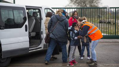 Government to seek vote on welcoming migrant children