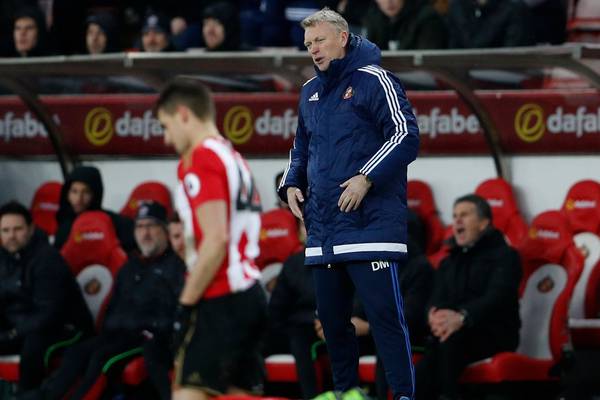 Premier League round-up: Dismal Sunderland slip further into the mire