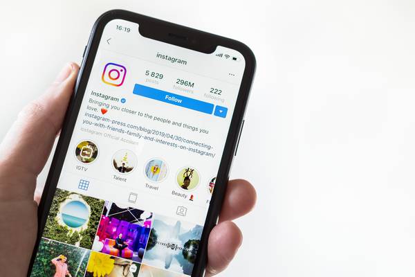 What are text memes? The trend taking over Instagram