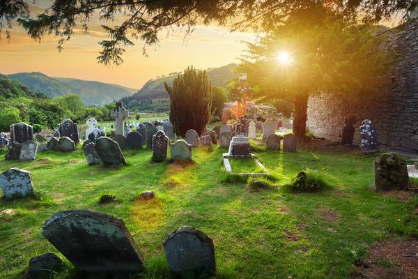 How we say goodbye to the dead