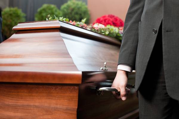 Basic Irish funeral can cost up to €7,500, survey finds