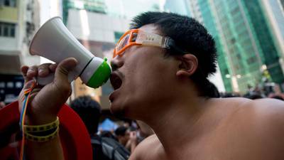 Hong Kong authorities clear blockade at Mong Kok protest