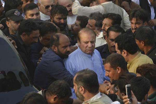 Pakistan court frees ousted PM Nawaz Sharif and daughter