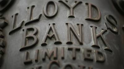 £2bn sale of UK bank shares is shelved