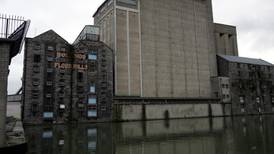 Watch Boland’s Quay silos being demolished